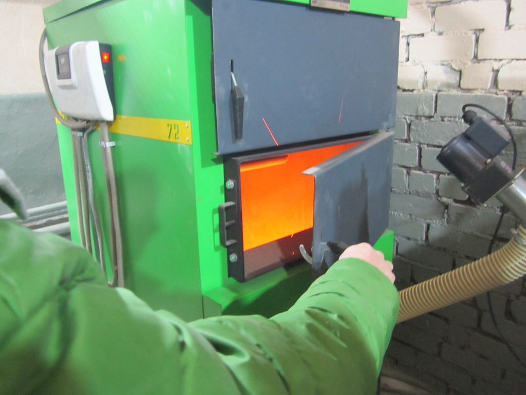 Открытая крышка LF-72